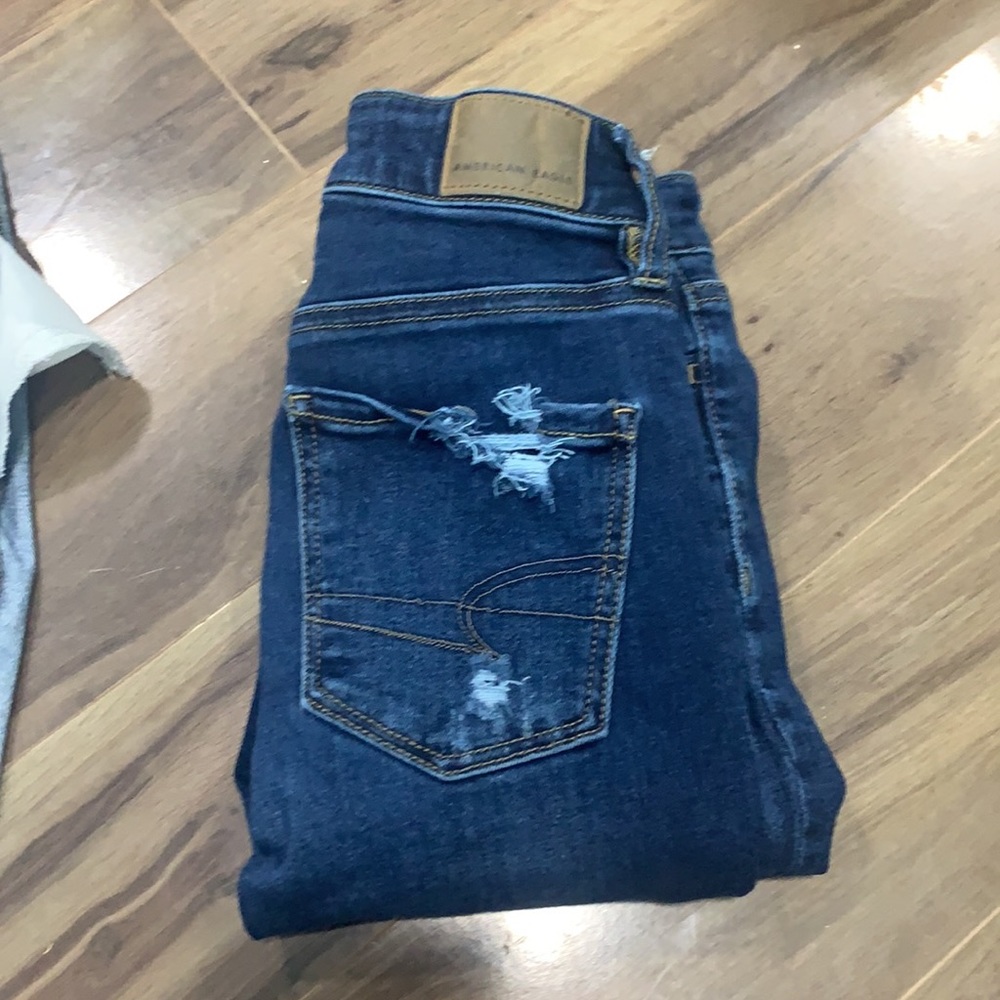 american eagle ripped jeans size 000 short